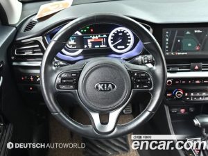 Kia Niro 1.6 HEV 2020 года из Южной Кореи