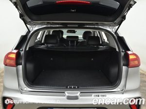 Kia Niro 1.6 HEV 2020 года из Южной Кореи
