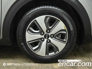 Kia Niro 1.6 HEV 2020 года из Южной Кореи