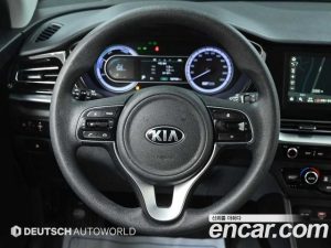 Kia Niro 1.6 HEV 2020 года из Южной Кореи