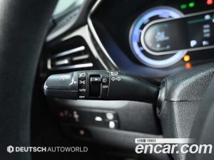 Kia Niro 1.6 HEV 2020 года из Южной Кореи