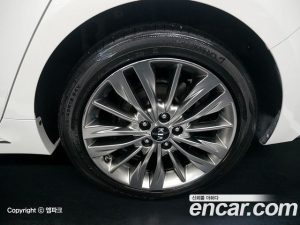 Kia K5 2.0 2020 года из Южной Кореи