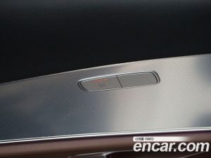 Mercedes-Benz E-Class E250 Avantgarde 2020 года из Южной Кореи