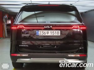 Kia Carnival Бензин 9-Seater Signature 2023 года из Южной Кореи