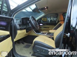 Kia Carnival Бензин 9-Seater Signature 2023 года из Южной Кореи