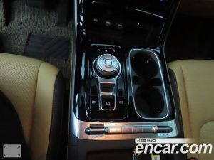 Kia Carnival Бензин 9-Seater Signature 2023 года из Южной Кореи