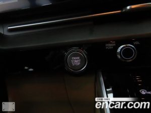 Kia Carnival Бензин 9-Seater Signature 2023 года из Южной Кореи