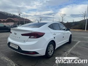 Hyundai AVANTE 1.6 2020 года из Южной Кореи
