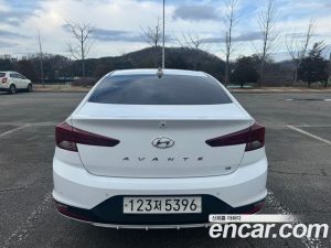 Hyundai AVANTE 1.6 2020 года из Южной Кореи