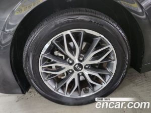 Kia K5 2.0 2020 года из Южной Кореи