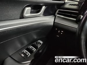 Kia K5 2.0 2020 года из Южной Кореи