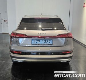 Audi e-tron 55 4WD 2023 года из Южной Кореи