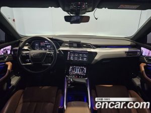 Audi e-tron 55 4WD 2023 года из Южной Кореи