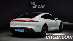 Porsche Taycan 4S 2021 года из Южной Кореи
