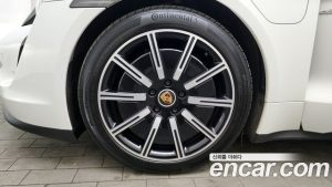 Porsche Taycan 4S 2021 года из Южной Кореи