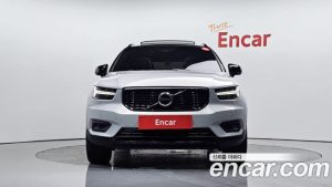 Volvo XC40 B4 R-디자인 2021 года из Южной Кореи
