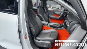 Volvo XC40 B4 R-디자인 2021 года из Южной Кореи