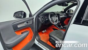 Volvo XC40 B4 R-디자인 2021 года из Южной Кореи
