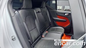 Volvo XC40 B4 R-디자인 2021 года из Южной Кореи