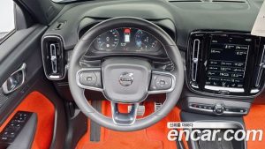 Volvo XC40 B4 R-디자인 2021 года из Южной Кореи