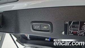Volvo XC40 B4 R-디자인 2021 года из Южной Кореи