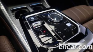 BMW 7-Series 740i sDrive M Sport 2023 года из Южной Кореи