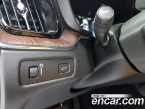 Volvo XC60 B6 Inscription 2021 года из Южной Кореи