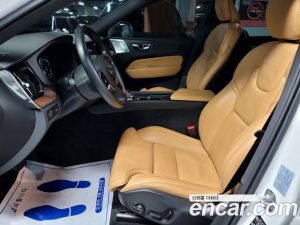 Volvo XC60 B6 Inscription 2021 года из Южной Кореи