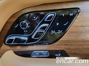Land Rover Range Rover 4.4 SDV8 AB LWB Дизель 2020 года из Южной Кореи