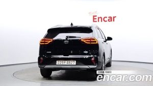 Kia Niro 1.6 HEV 2021 года из Южной Кореи