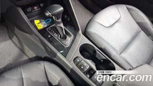 Kia Niro 1.6 HEV 2021 года из Южной Кореи