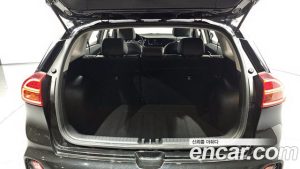 Kia Niro 1.6 HEV 2021 года из Южной Кореи