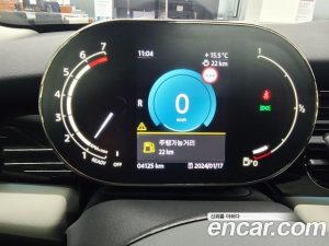 Mini Cooper CLASSIC 2023 года из Южной Кореи