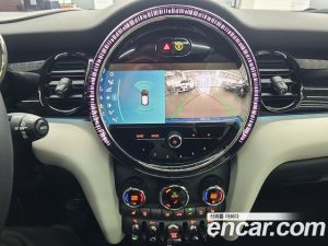 Mini Cooper CLASSIC 2023 года из Южной Кореи