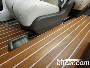 Kia Carnival Бензин 9-Seater HI-Limousine (Specialized Company) 2024 года из Южной Кореи