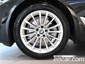 BMW 5-Series 520i Luxury 2020 года из Южной Кореи