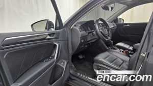 Volkswagen Tiguan 2.0 TDI Premium 2020 года из Южной Кореи