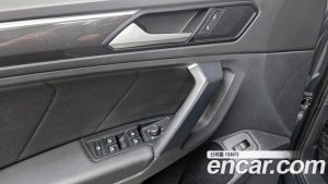 Volkswagen Tiguan 2.0 TDI Premium 2020 года из Южной Кореи