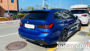 BMW 3-Series 320d Touring M Sport 2021 года из Южной Кореи