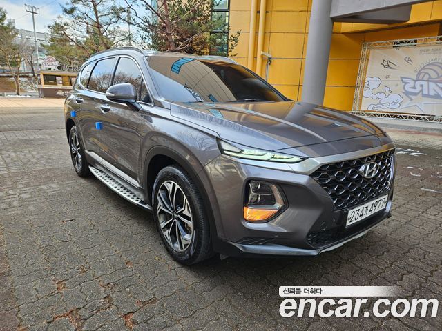 Hyundai Santafe Бензин 2.0T 2WD 2020 года из Кореи