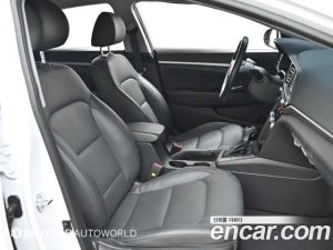 Hyundai AVANTE 1.6 2020 года из Южной Кореи