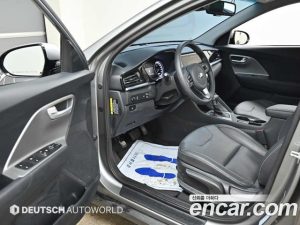 Kia Niro 1.6 HEV 2021 года из Южной Кореи