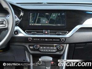 Kia Niro 1.6 HEV 2021 года из Южной Кореи
