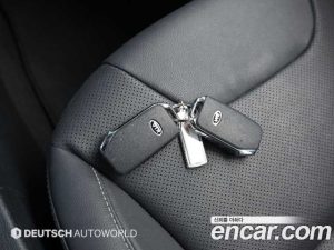 Kia Niro 1.6 HEV 2021 года из Южной Кореи