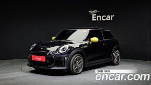 Mini Cooper SE ELECTRIC 2023 года из Южной Кореи