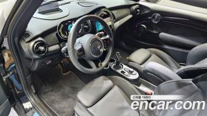 Mini Cooper SE ELECTRIC 2023 года из Южной Кореи