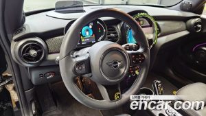 Mini Cooper SE ELECTRIC 2023 года из Южной Кореи