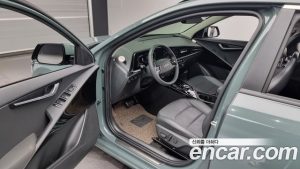 Kia Niro Signature 2024 года из Южной Кореи