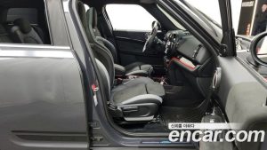 Mini Countryman JCW 2021 года из Южной Кореи