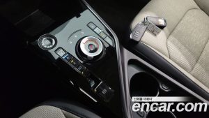 Kia Niro Signature 2024 года из Южной Кореи